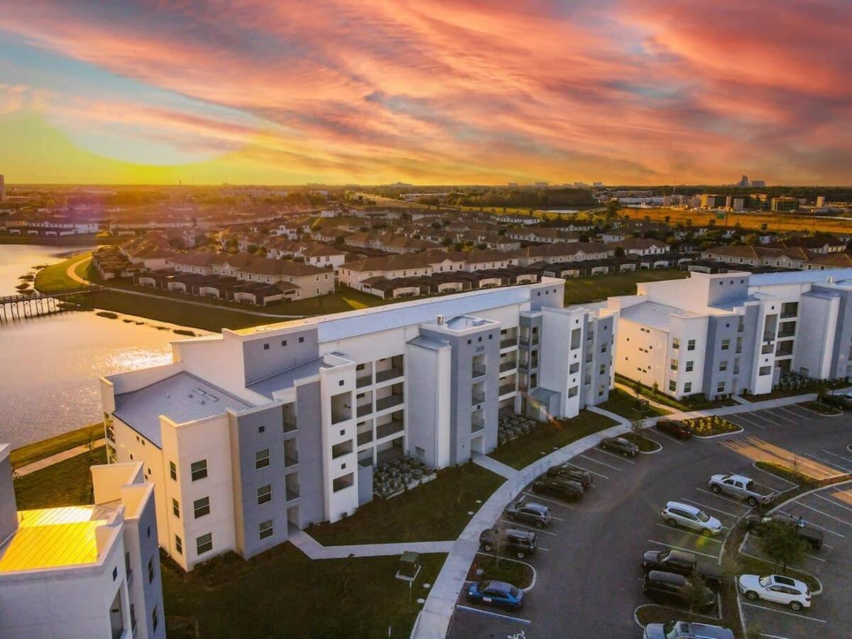 Gorgeous 2Br Lakeview Condo With Waterpark 基西米 外观 照片