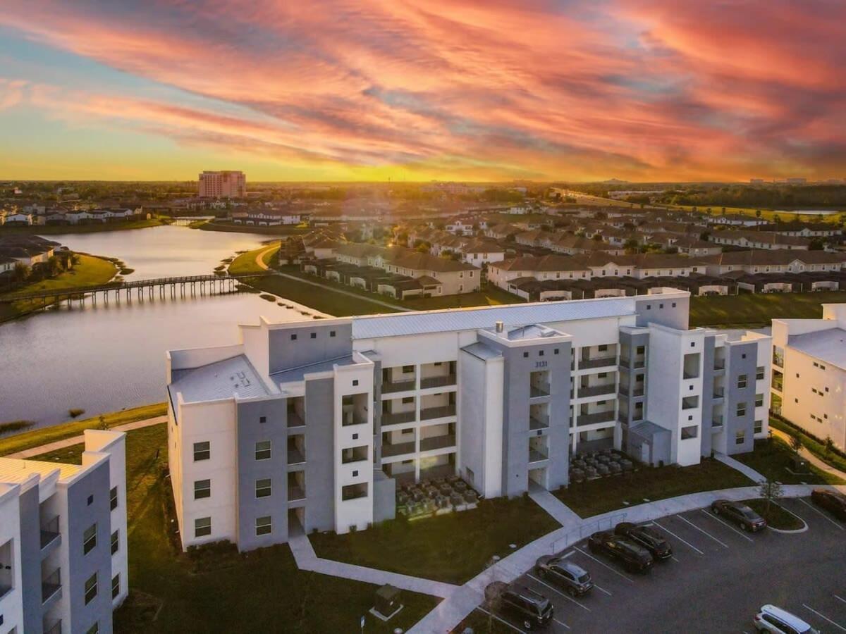 Gorgeous 2Br Lakeview Condo With Waterpark 基西米 外观 照片
